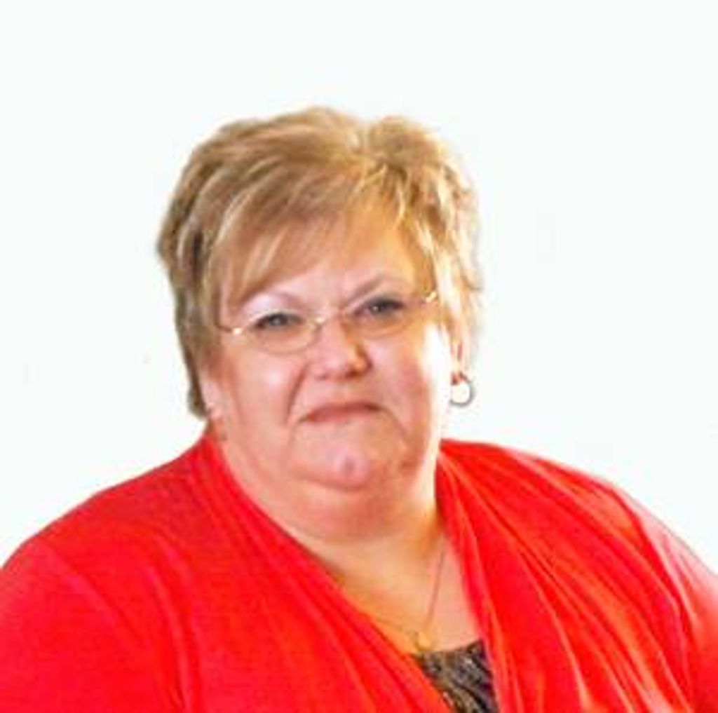 Lynn Dvernichuk