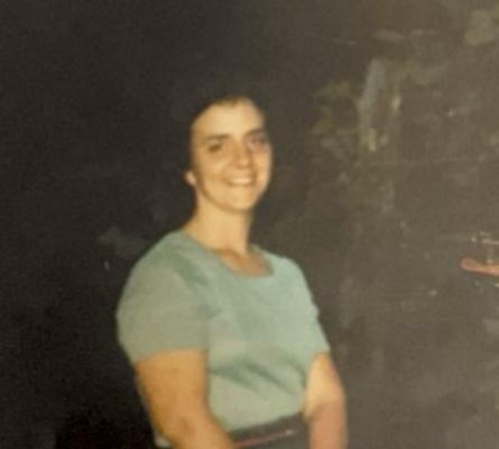 Elizabeth Libby Cruze Profile Photo