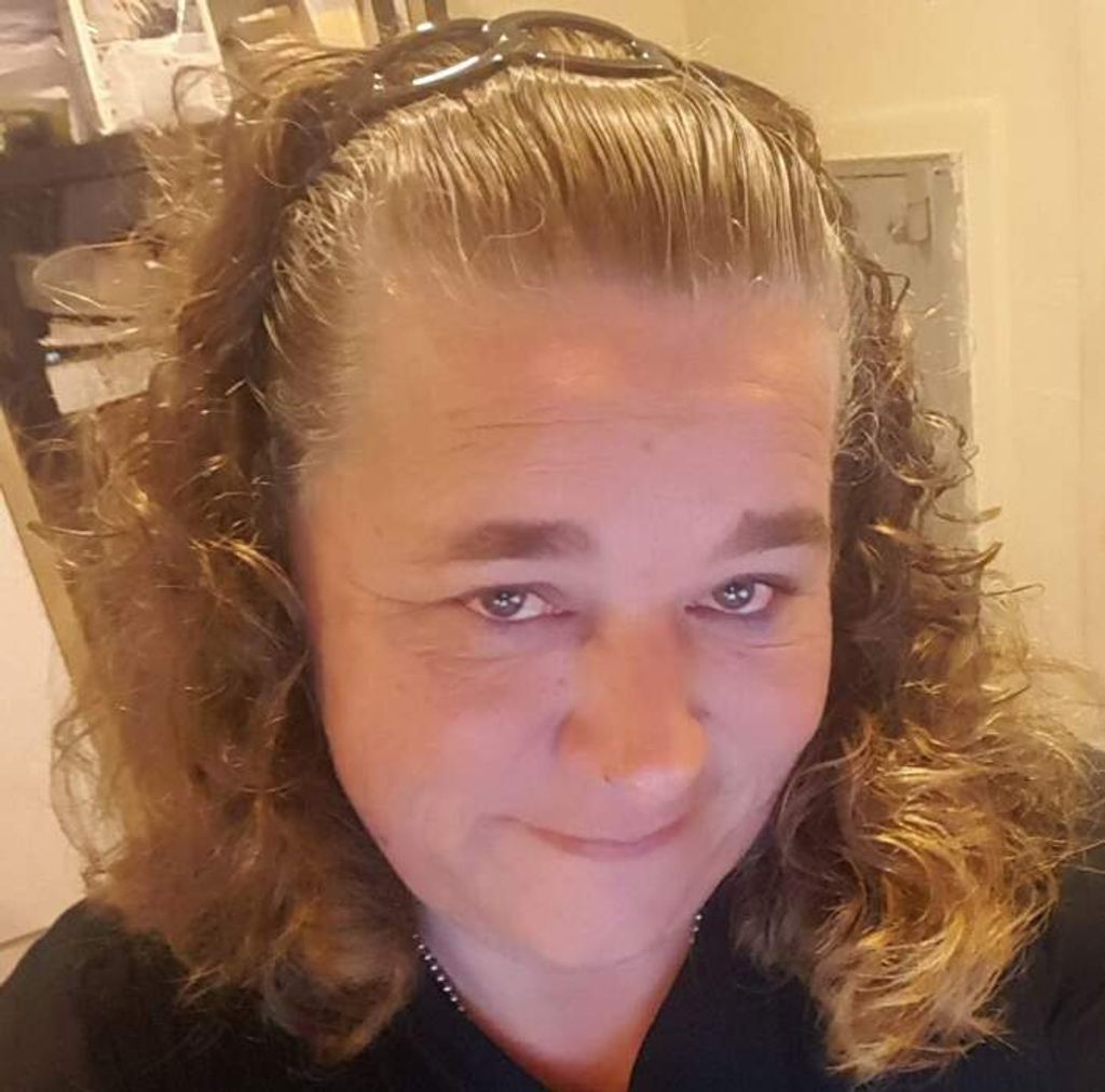 Amy Jo (Fatherly)  Velez