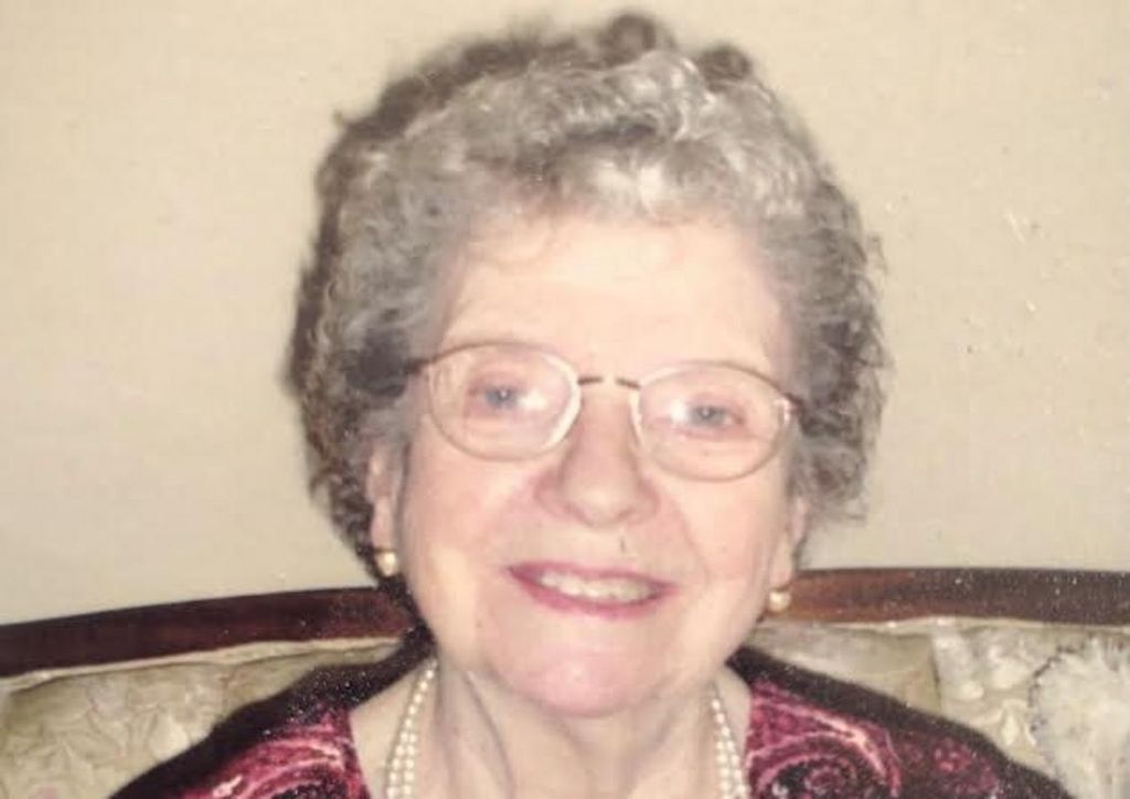 Maria Manuela Alves Parece Profile Photo