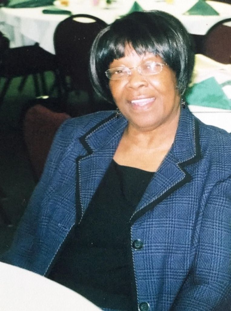 Helen Lavern Carmons Profile Photo