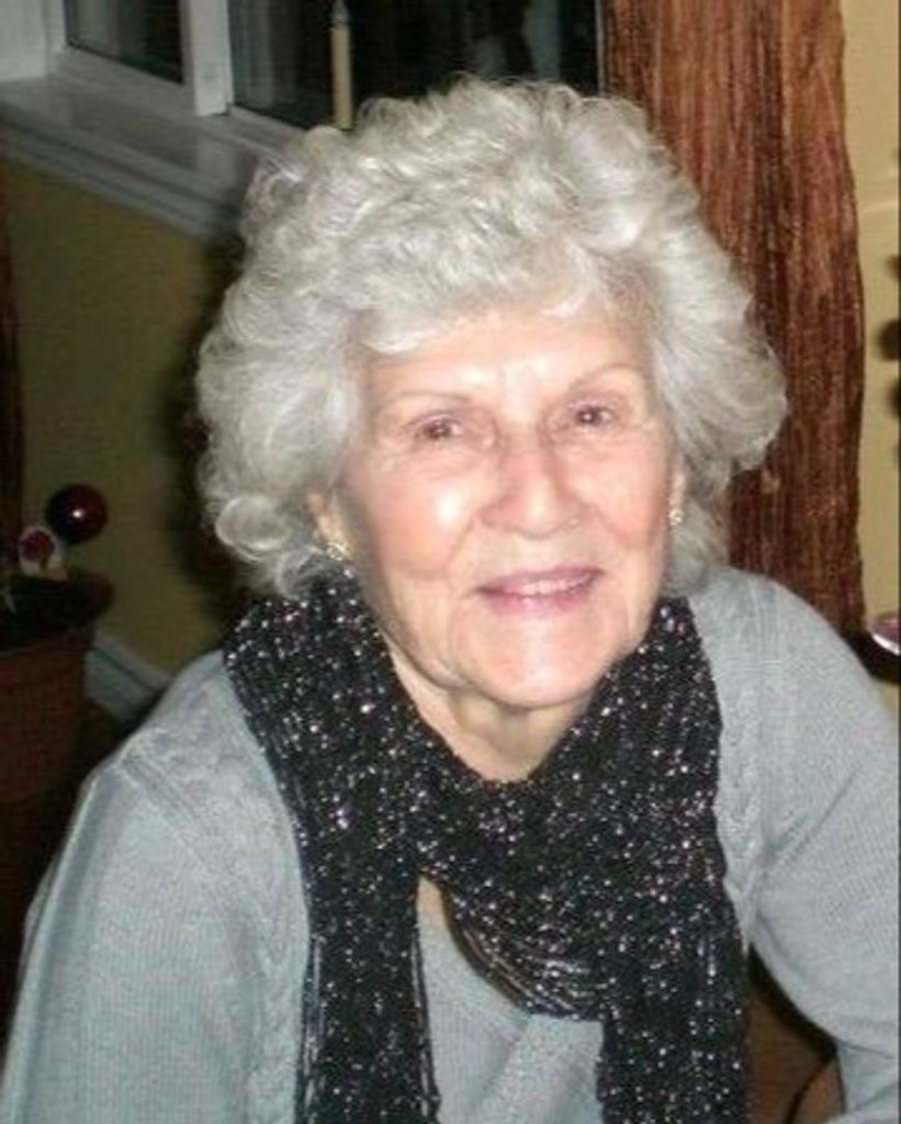 Betty (Alberte) Dezainde