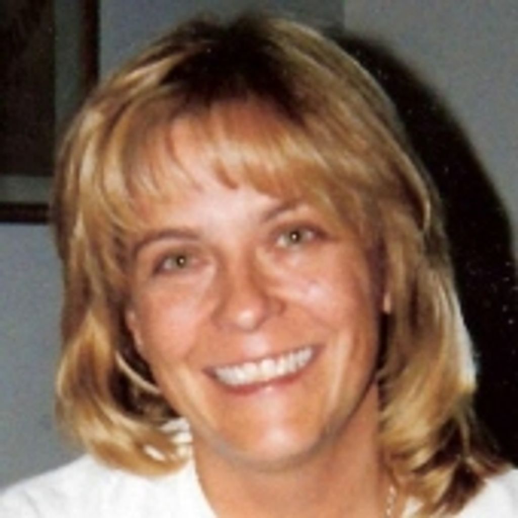 Evelyne Perdue