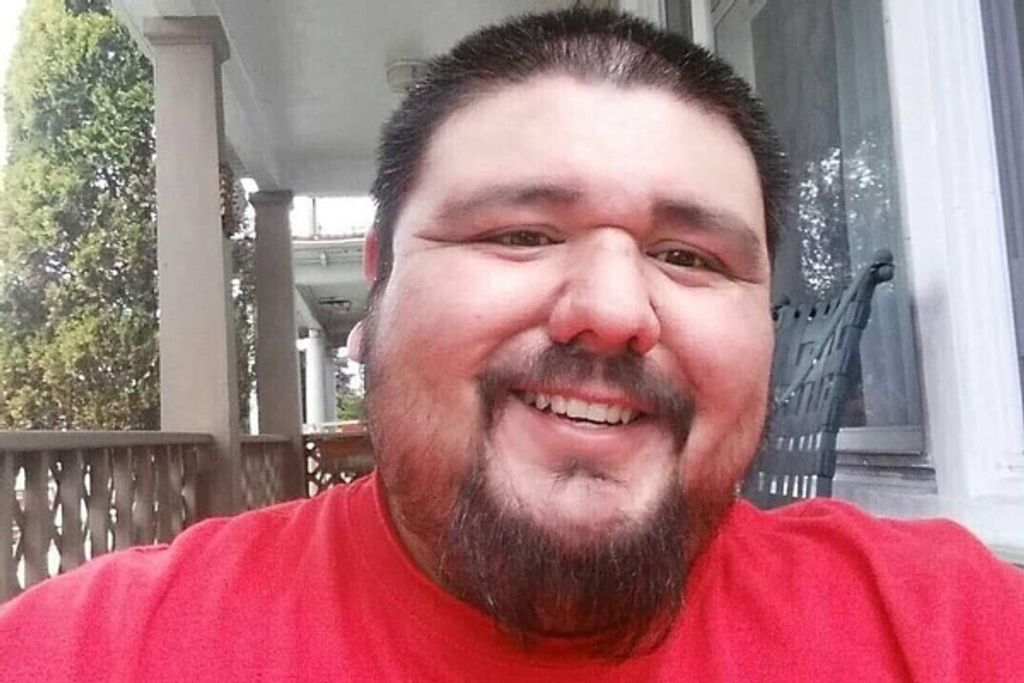 Efrain Mares, Jr. Profile Photo