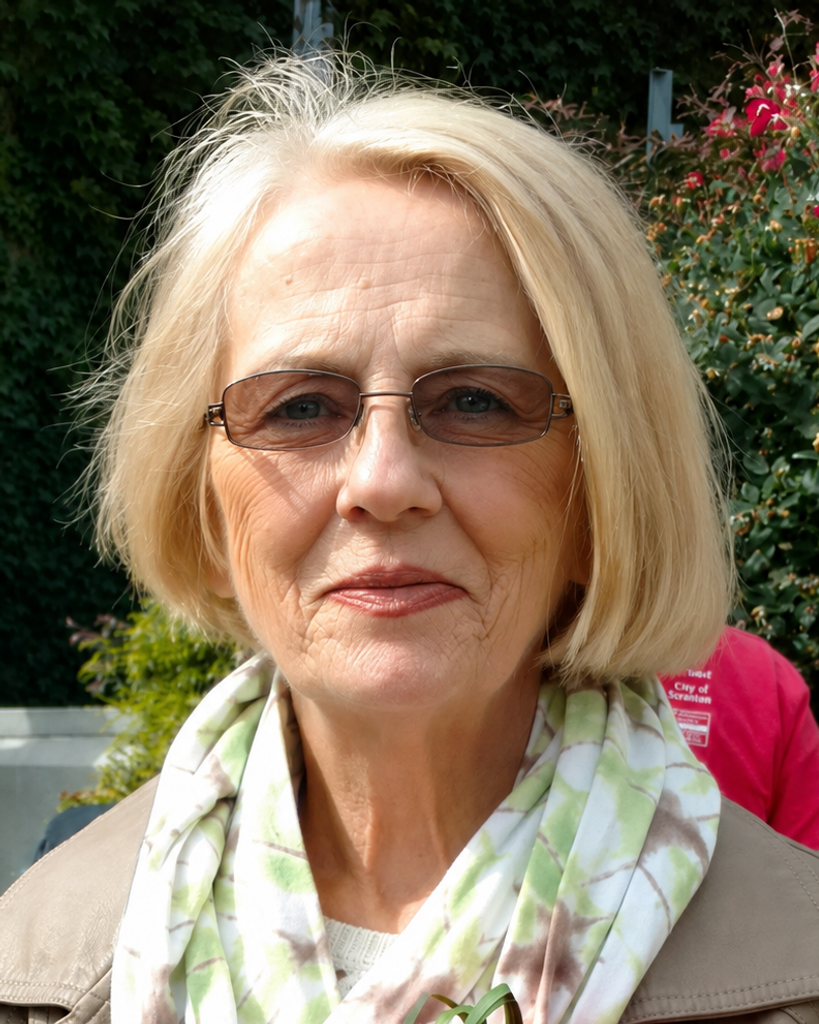 Robyn McGowan Profile Photo