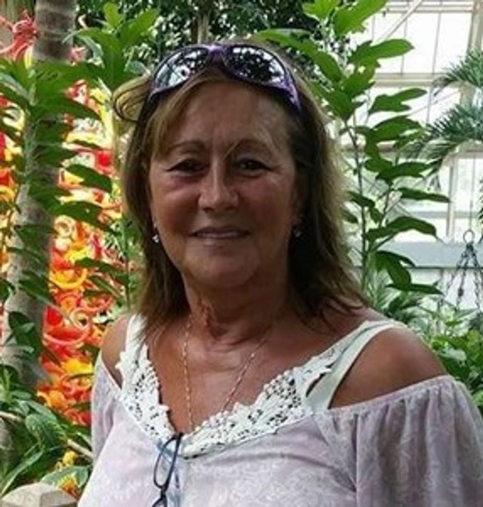 Debra J Stump