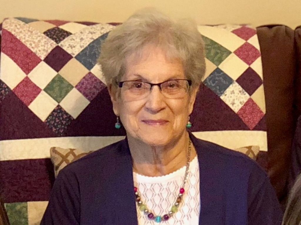 Lois J. (Dilworth)  Schroyer