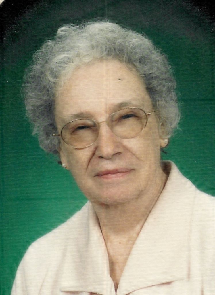 Isabelle (Strattman)  Aquilar Profile Photo