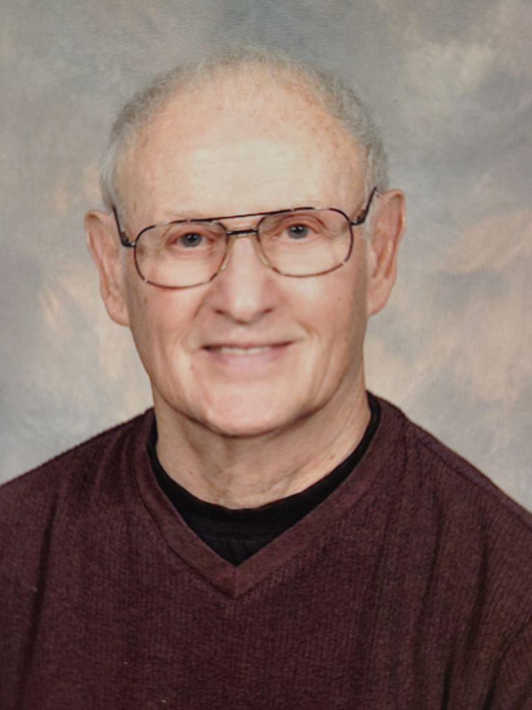 Thomas E. Gomory Profile Photo