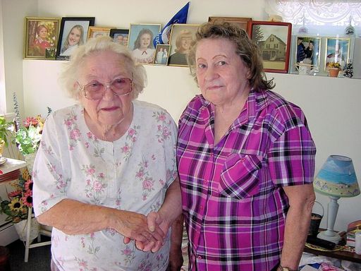 Beatrice Smith photo gallery thumbnail 56 of 91