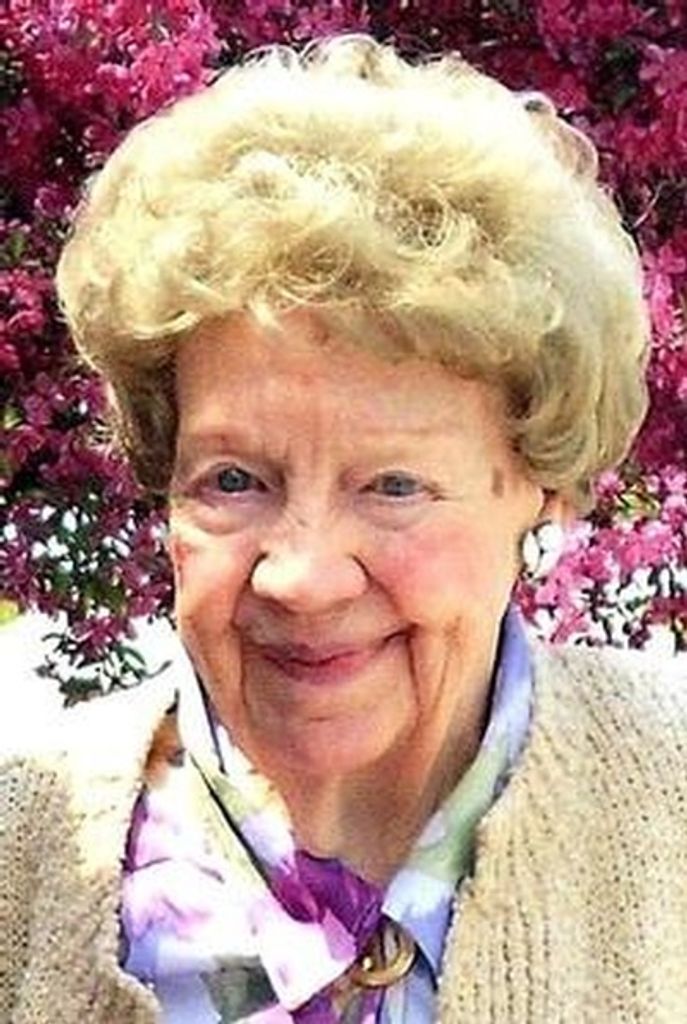 Anna Hollar
