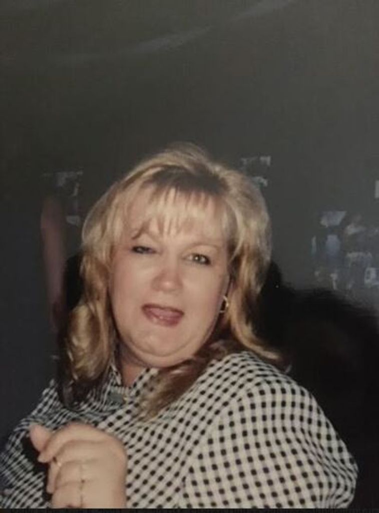 Sandra Surplis Profile Photo