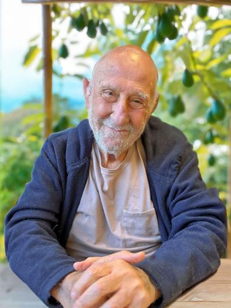 Reuben Hofshi Profile Photo