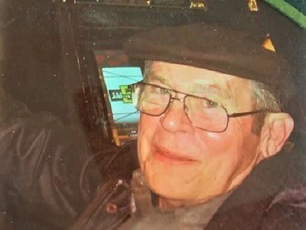 Robert D. Trumbull Profile Photo