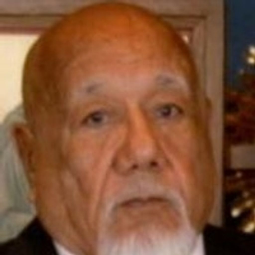 Guadalupe Olvera  Sr.