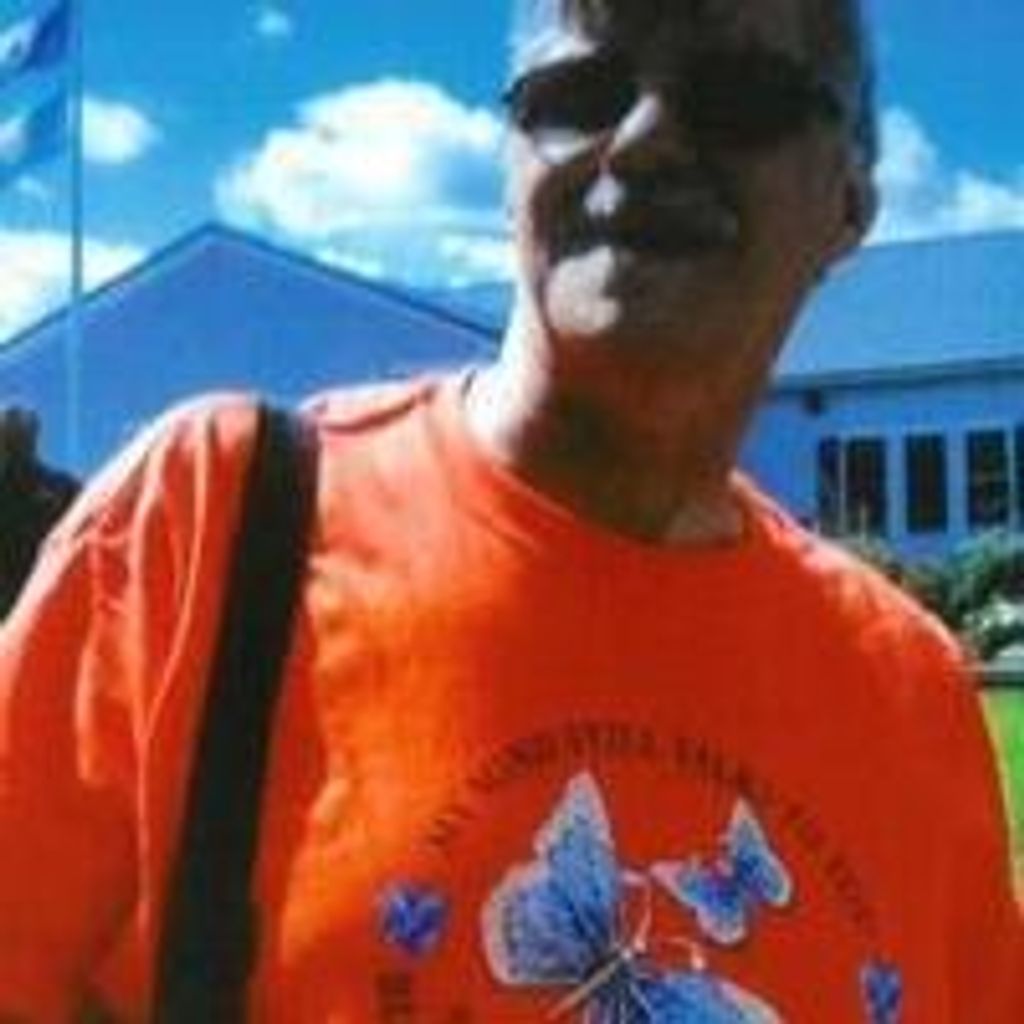 Earl W Dresser
