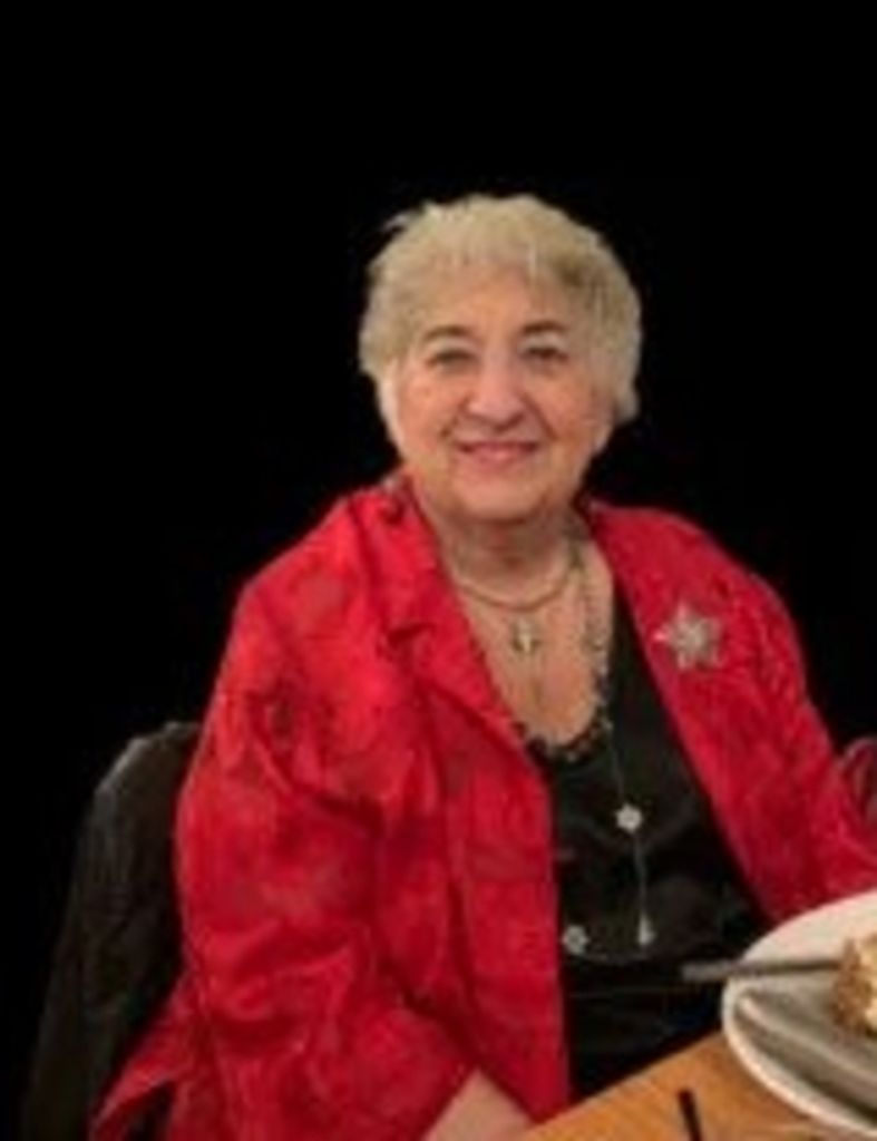 Dorothy  E.  Holz