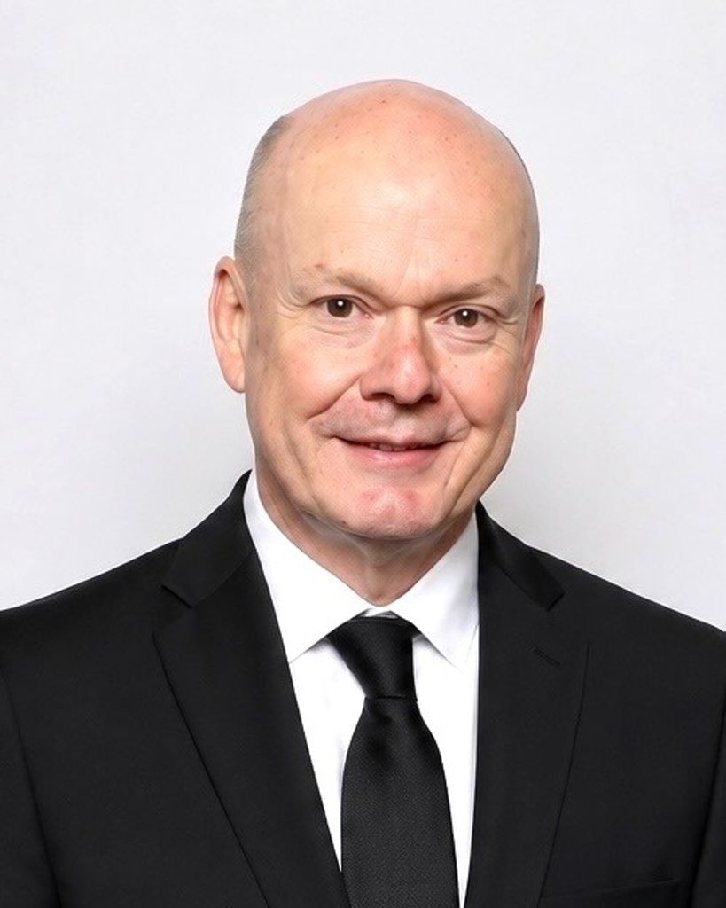 James Derek Calvert Profile Photo