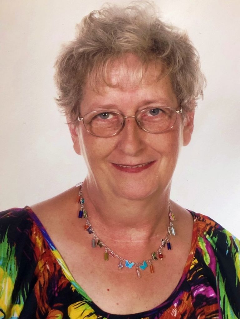 Dorothy Lee Hensley "Granny Dot"