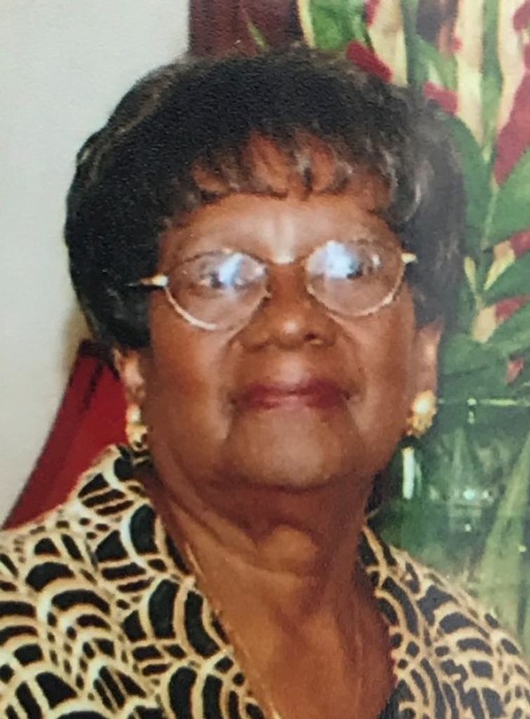 Eugeny E. (Hutchinson)  Malliet