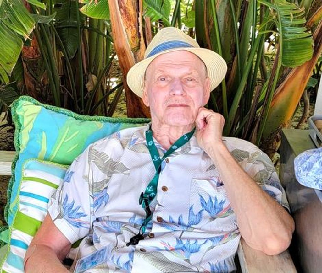 Robert Lee Hendricks Profile Photo