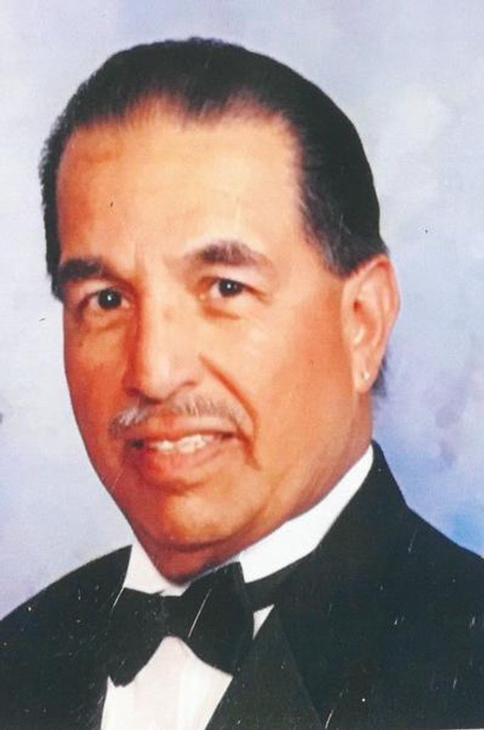 Luis R. Mariscal Profile Photo