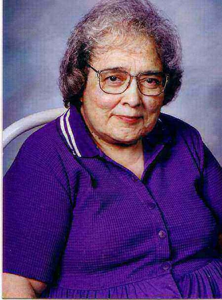 Leona Medina