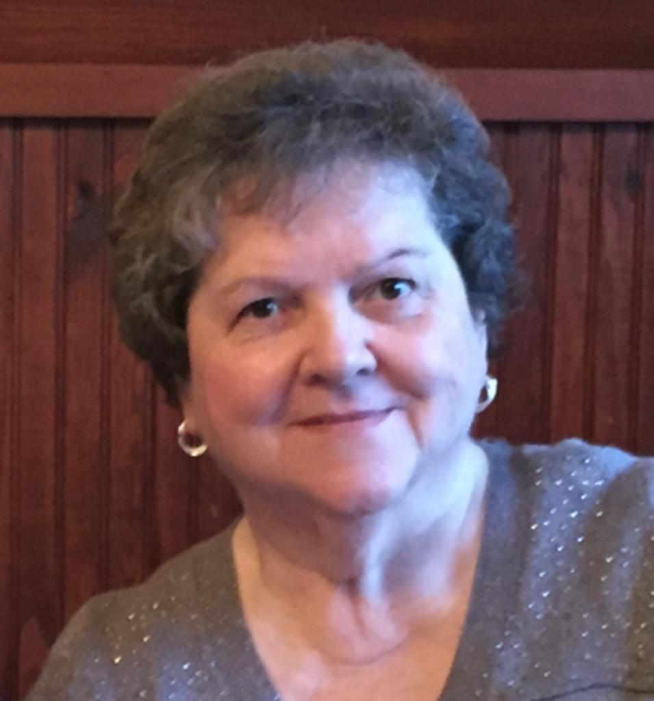 Patricia Pahoski Holden Profile Photo