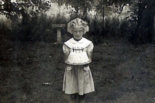 Karen Ella Bretey photo gallery thumbnail 33 of 77