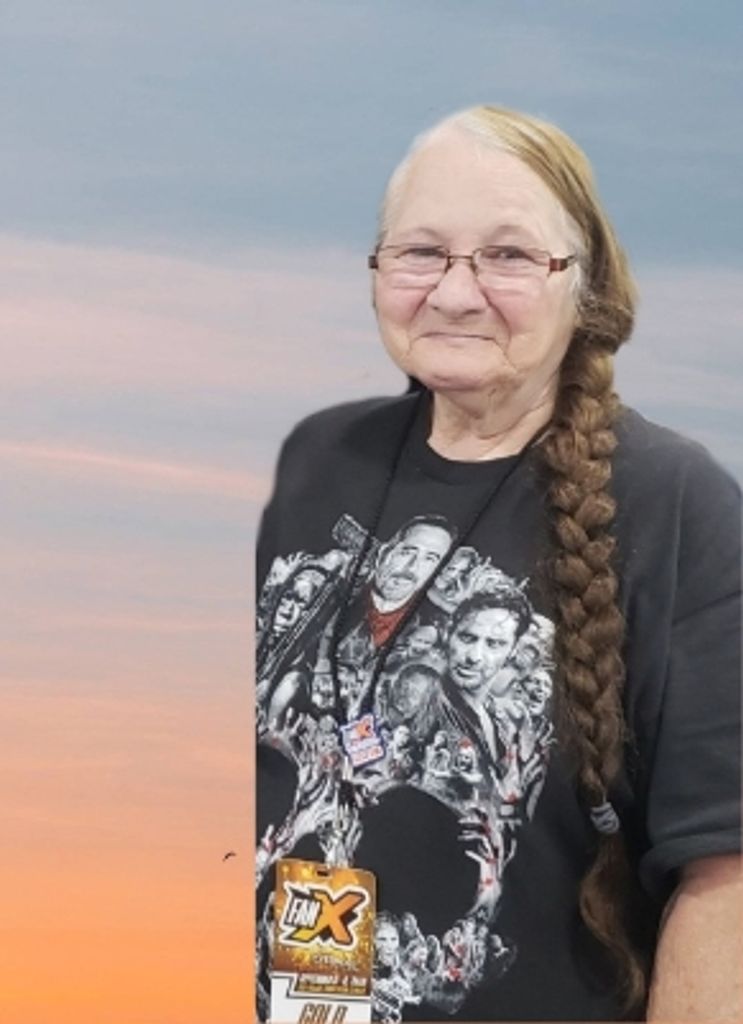 Ethel "Lee" Bustillos