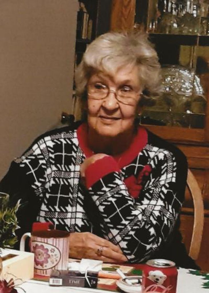 Lucrecia Estella Warden Profile Photo