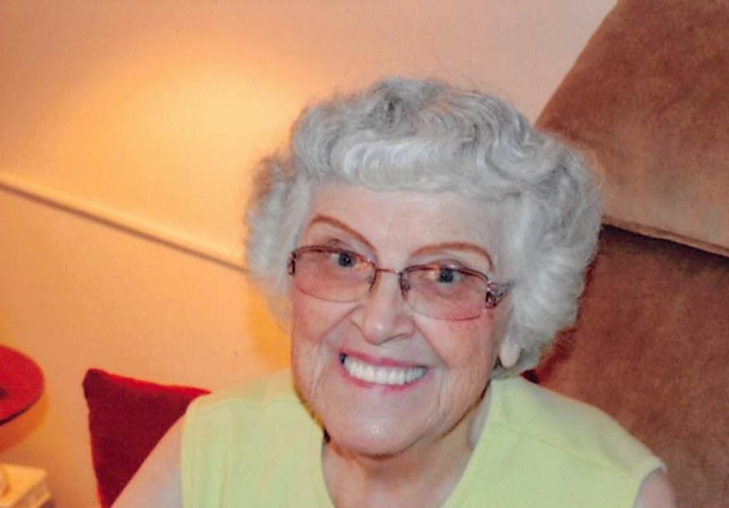 Mary (Michalek)  Beeunas