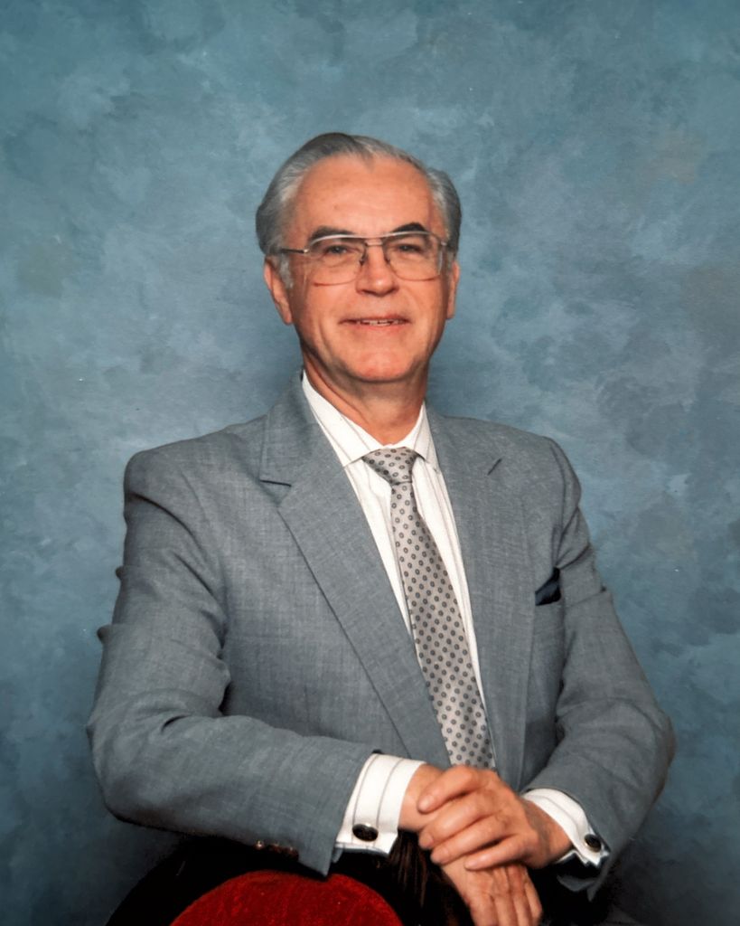 Walter L Richards