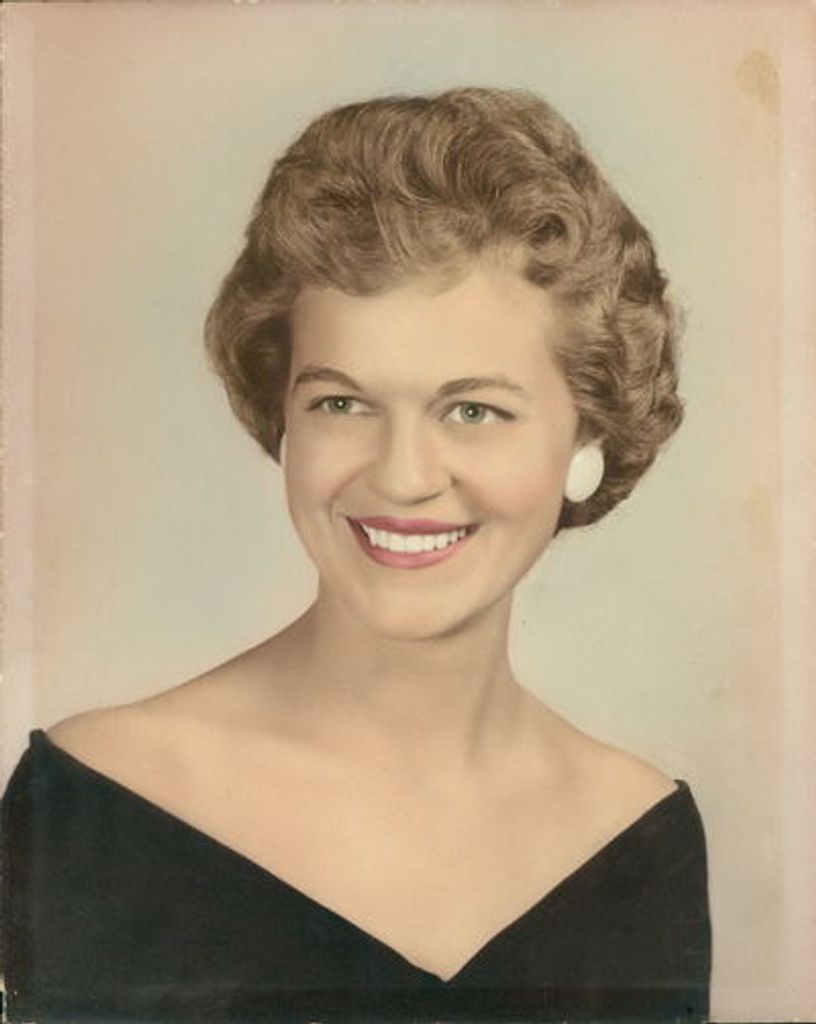 Helen Clark Profile Photo