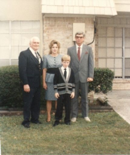 Linda Carol Smith photo gallery thumbnail 30 of 40