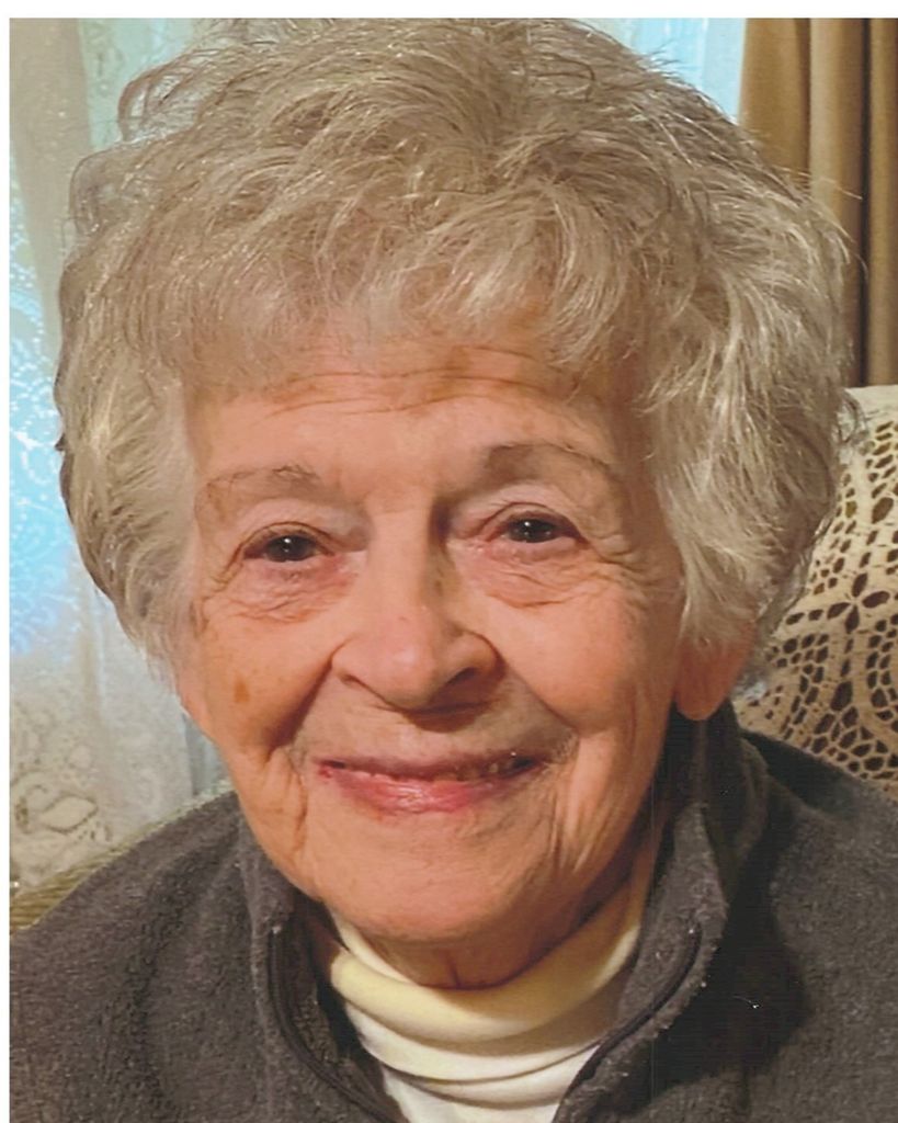 Doris J. (Pimental) Lucchesi