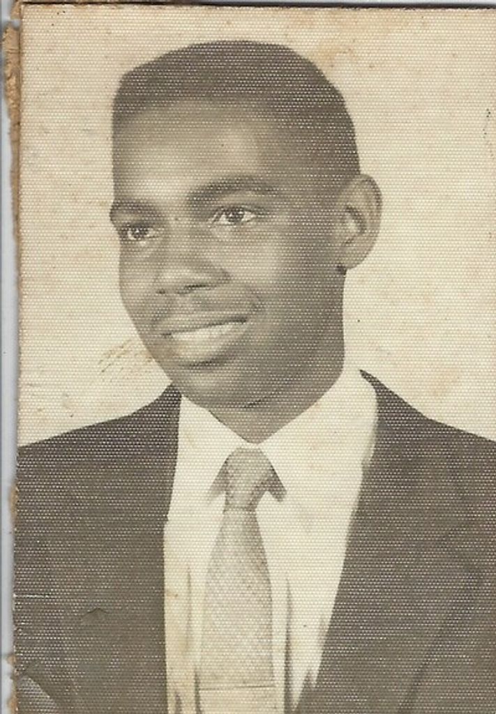 Robert Lorenzo Dyer, Jr. Profile Photo