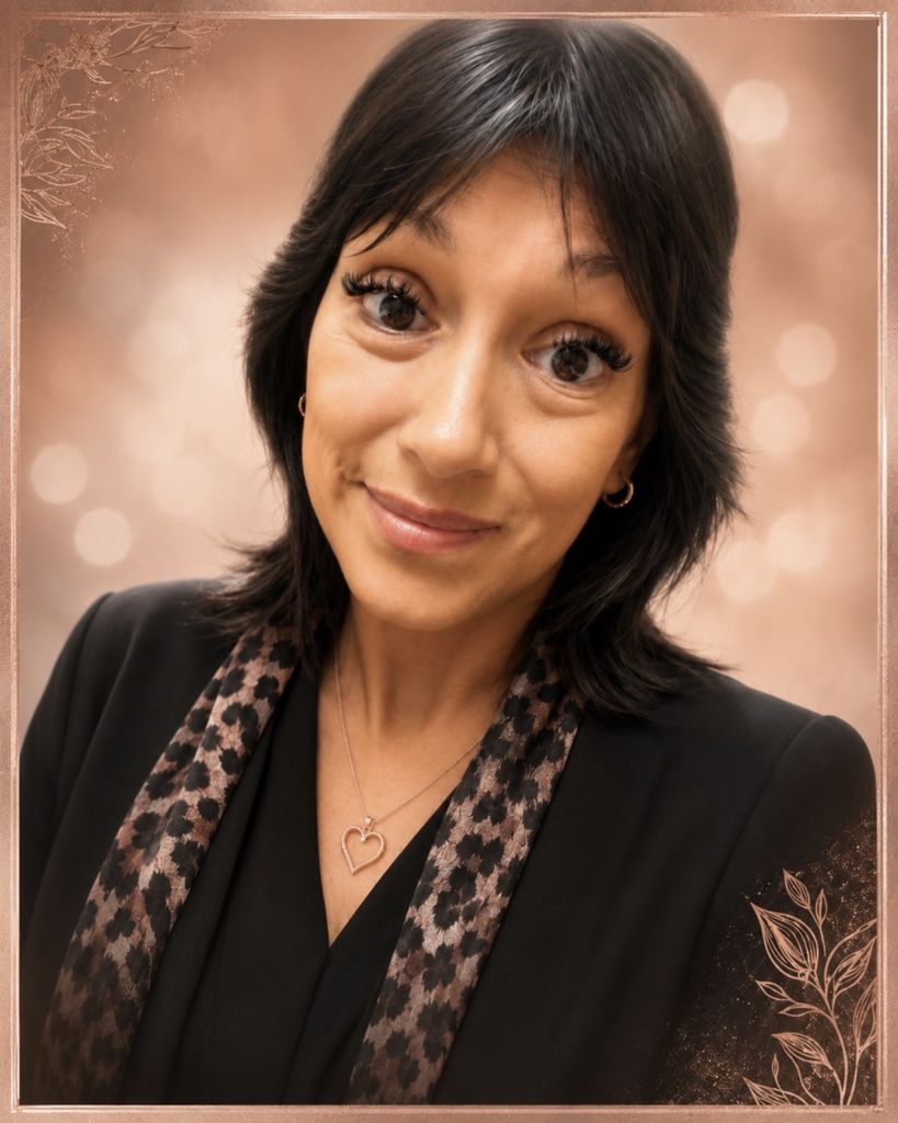 Roxie Hughes Profile Photo