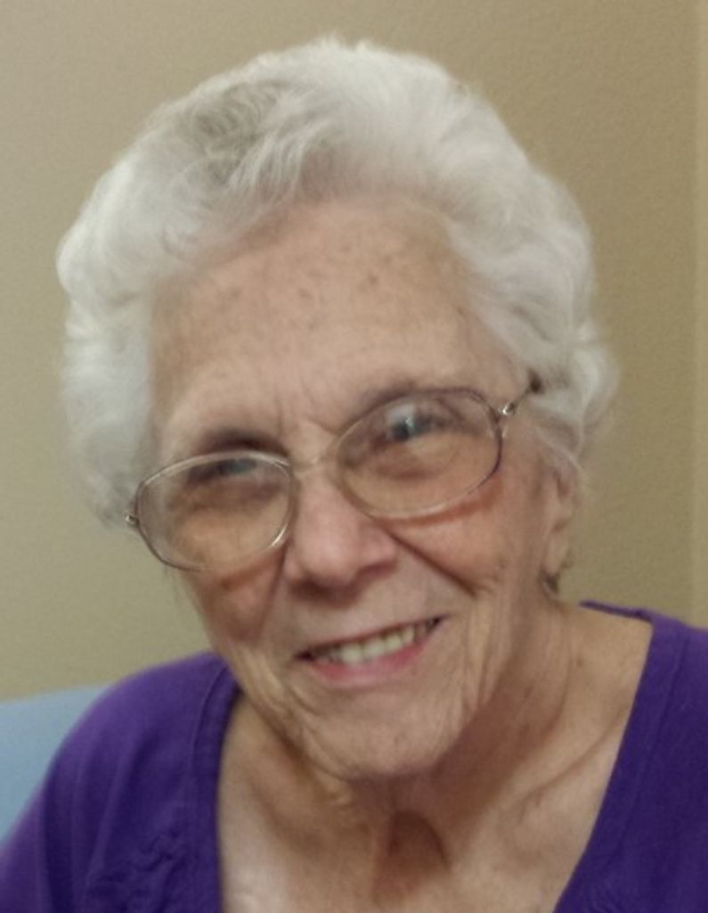 Lula "Lou" Everett
