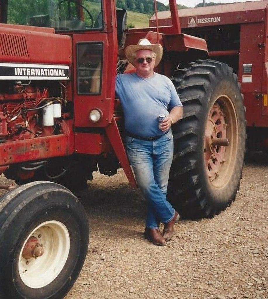 Bruce Red Gardner