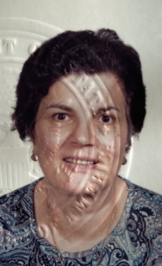 Elvira Dicrosta Profile Photo