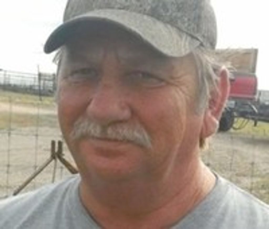 Charles Elliott Profile Photo