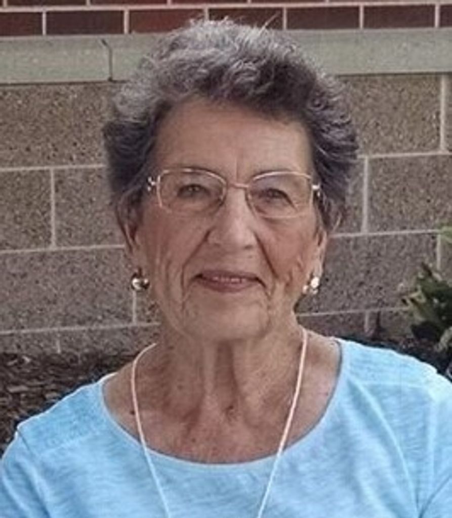 Elizabeth "Betty Jo" Lewis Profile Photo