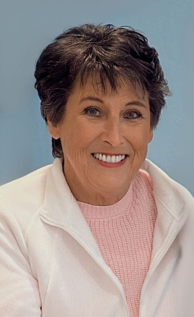 Lola Mae Mullins Profile Photo