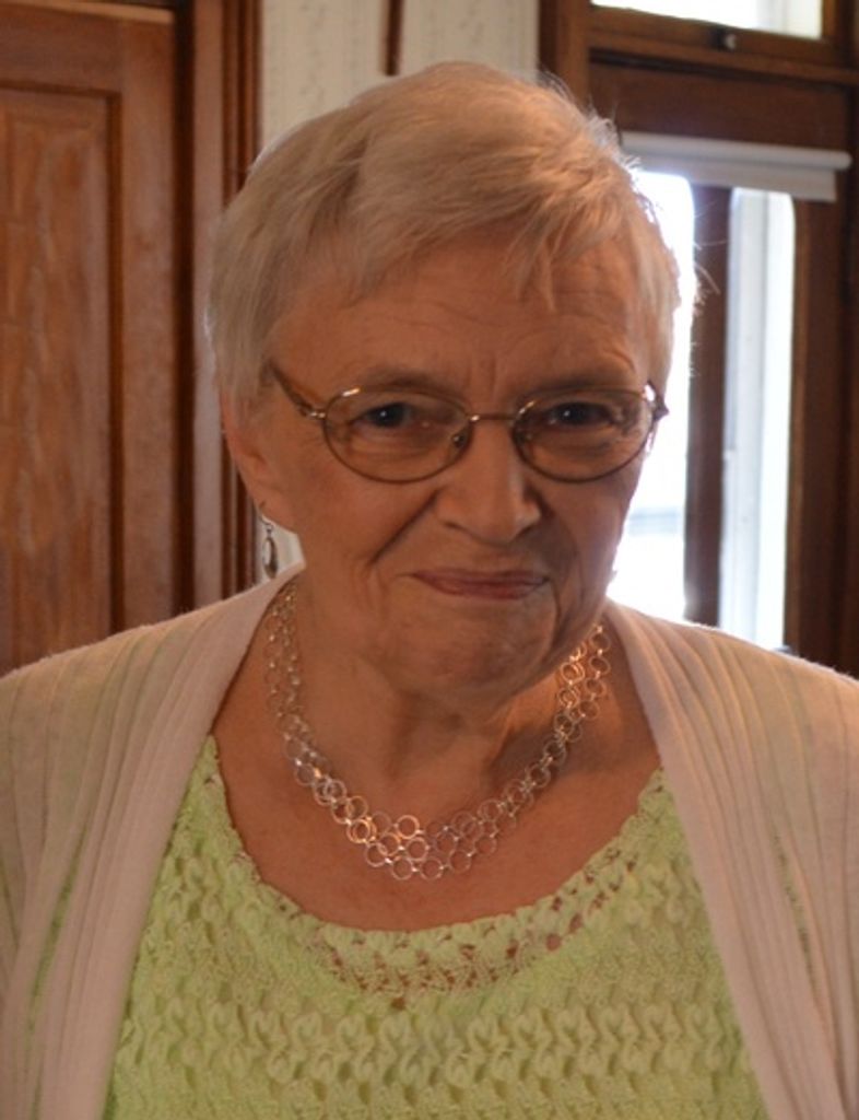 Betty Schott Profile Photo