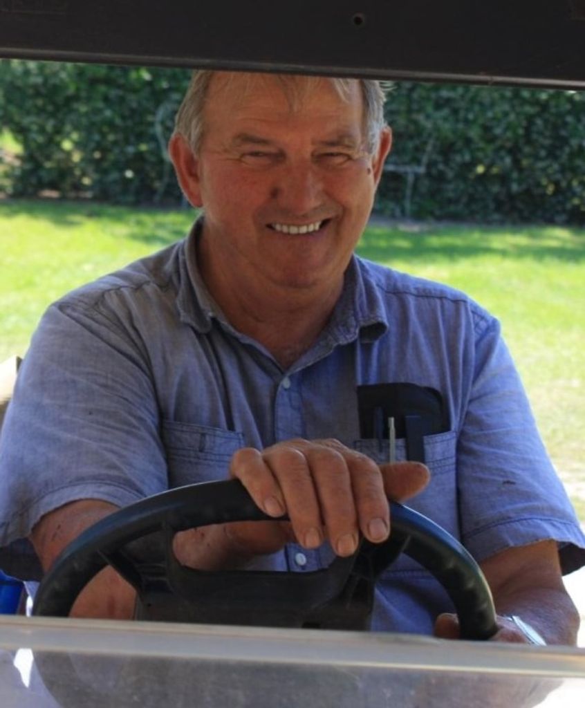 Donald Lyons