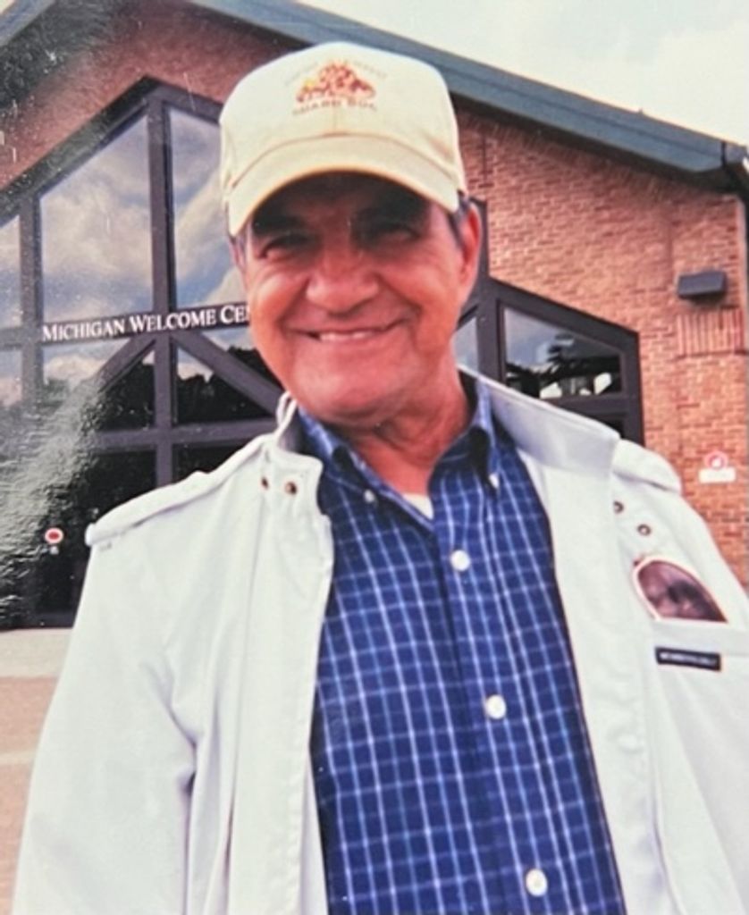Gilbert Mendoza Profile Photo