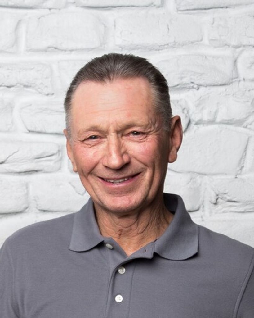 Dennis (Skip) Thomas Oxborrow Profile Photo