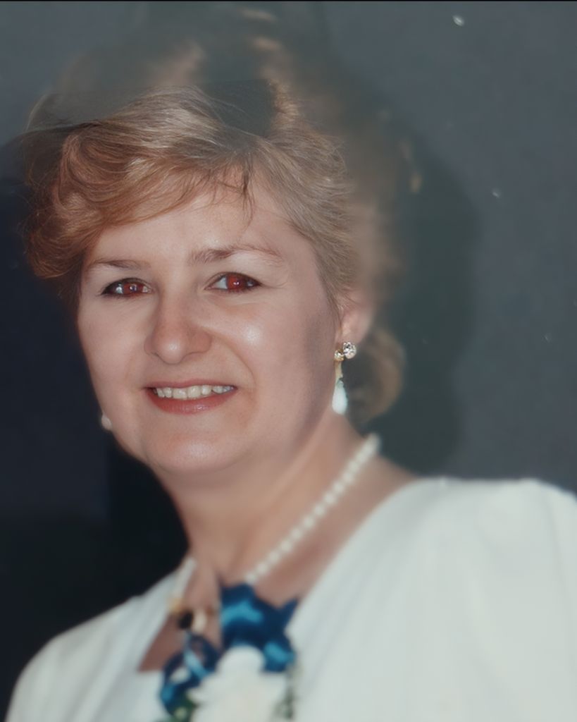 Stephanie Bach