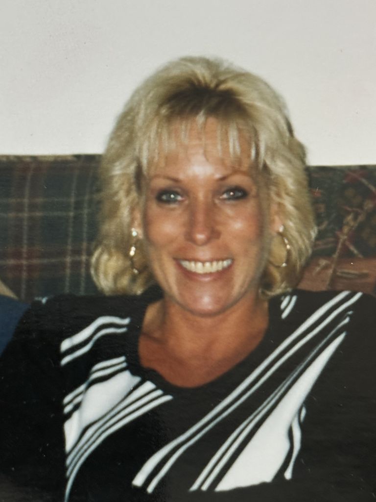 Theresa Hillyer Profile Photo